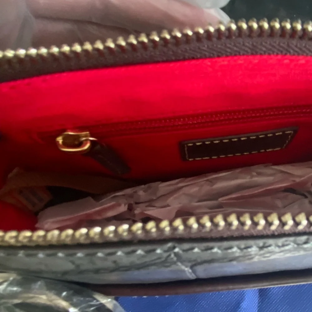 DOONEY AND BURKE..Gray Croc-Embossed Crossbody Bag - Picture 9 of 16